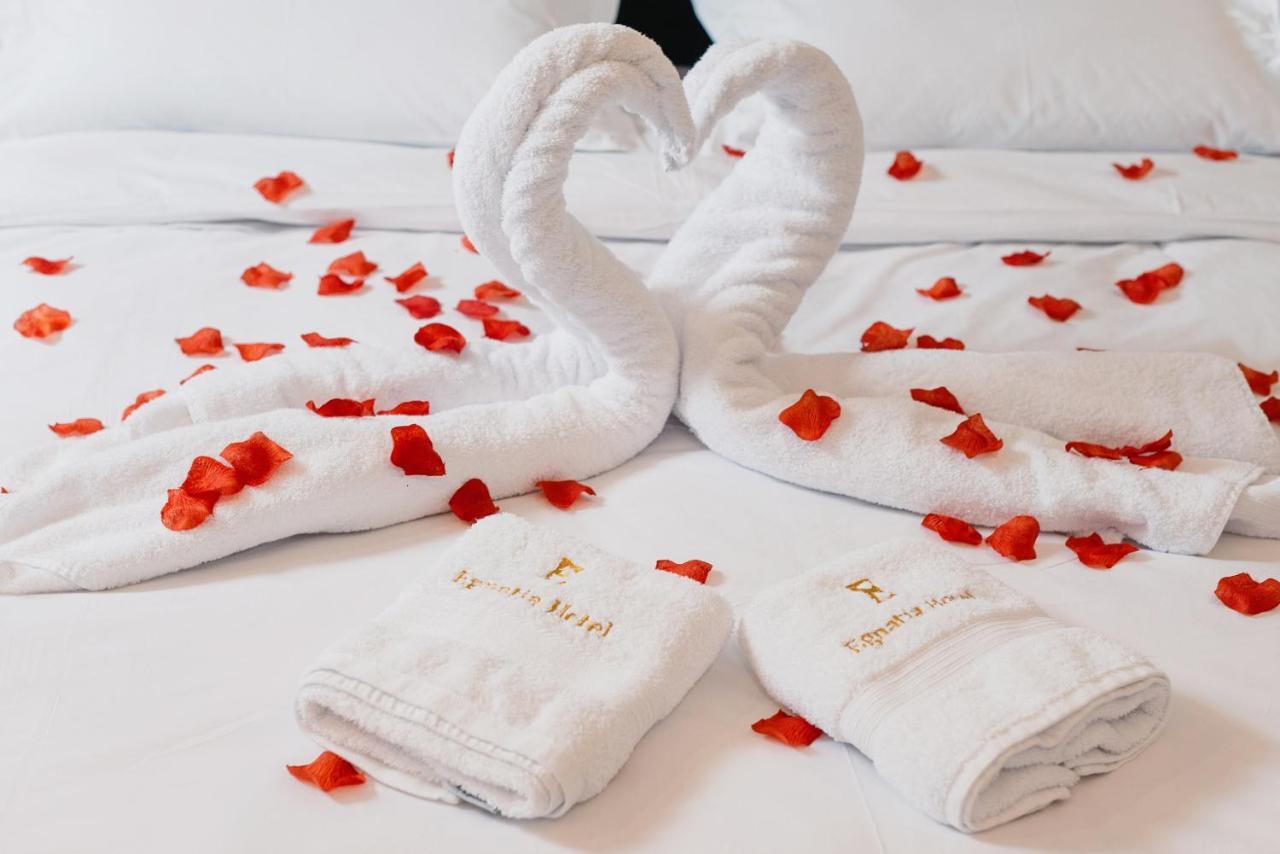 Hotel Egnatia Berxull Bagian luar foto