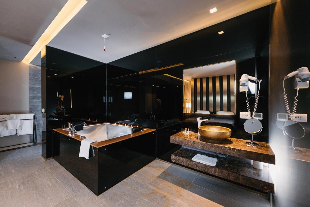 Hotel Egnatia Berxull Bagian luar foto
